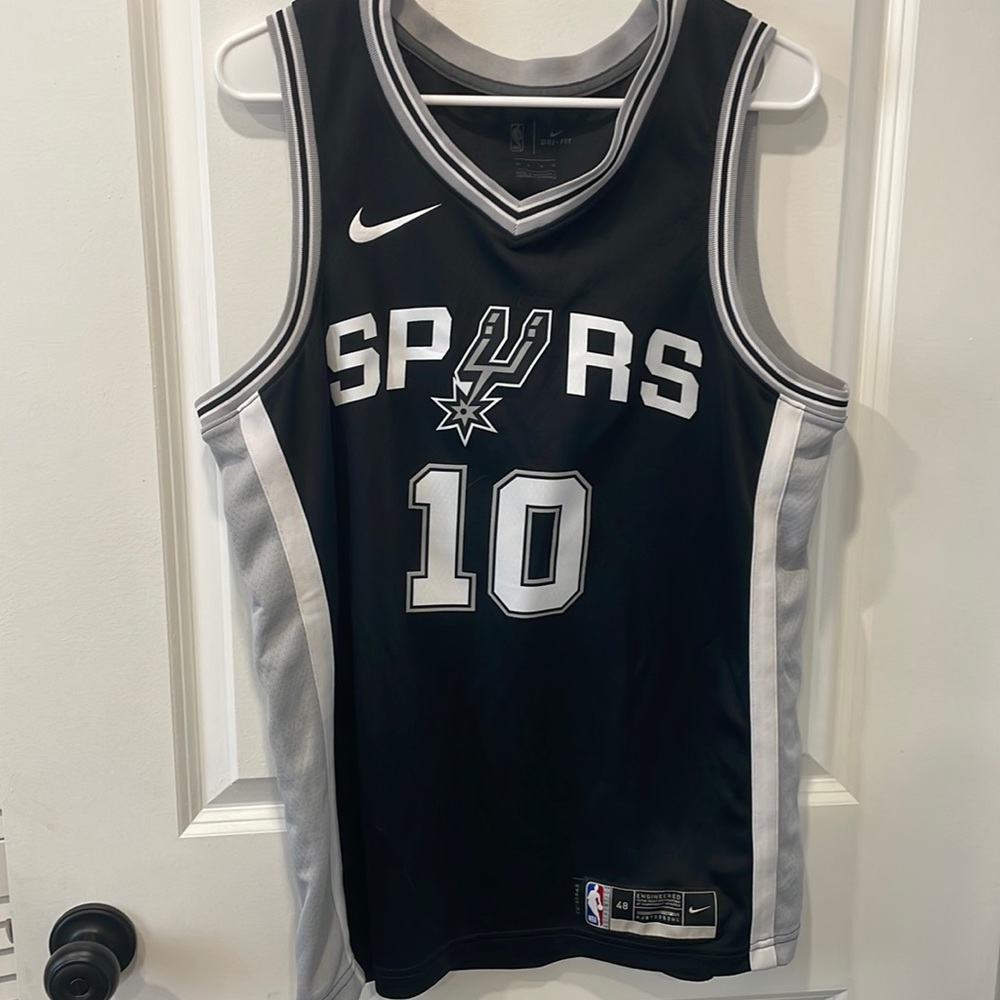 Spurs DeRozan jersey large